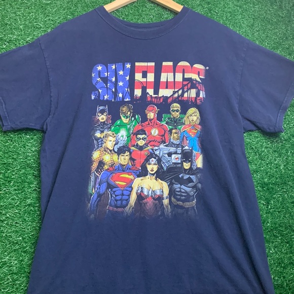 DC JUSTICE LEAGE SIX FLAGS Tee 🔥 - Picture 3 of 7